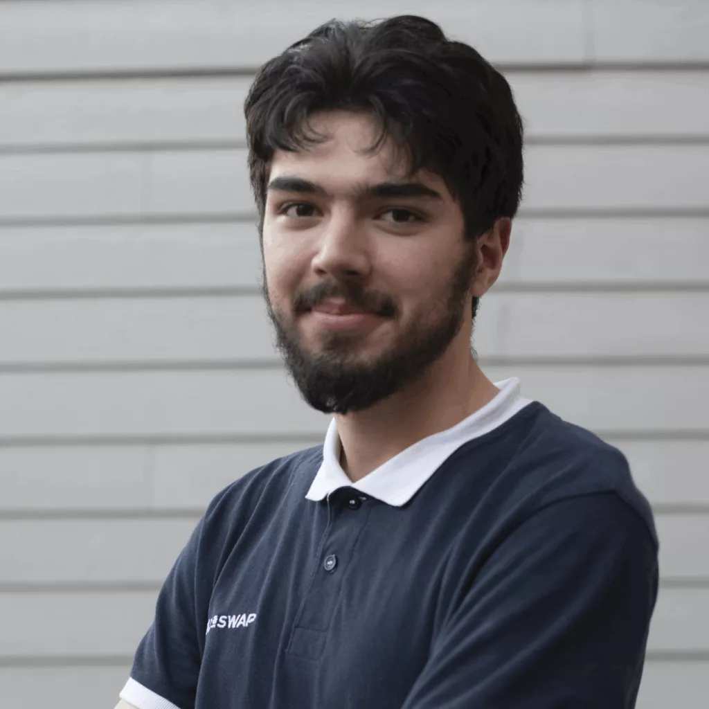 Ahmet E.